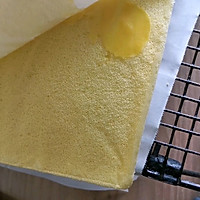 #321沙拉日#柔软香葱肉松沙拉蛋糕卷的做法图解15