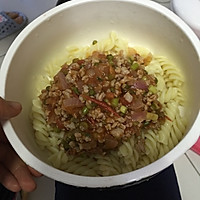 寝室电饭锅版螺旋意面的做法图解3