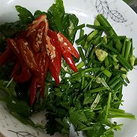 辣椒韭菜苔炒扇贝肉的做法图解3