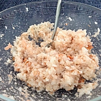 烟熏三文鱼饭团的做法图解3