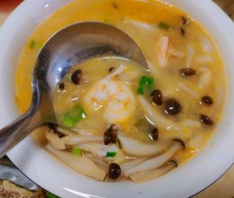 蟹味菇海虾双鲜汤的做法