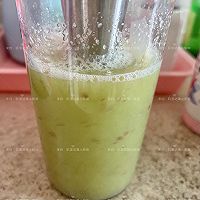 冰柠清爽苹果黄瓜气泡饮#皇后红玫瑰花式做法#的做法图解5
