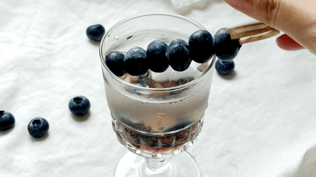 蓝莓冰饮的做法图解6
