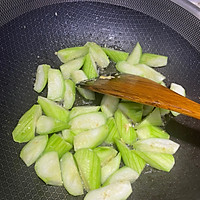 丝瓜火腿炒鸡蛋的做法图解3