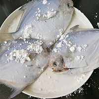 #巨下饭的家常菜# 豆瓣酱烧鲳鱼的做法图解4