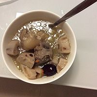 猪蹄莲藕红枣汤的做法图解1