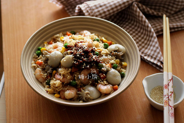 【沙茶酱海鲜炒饭】实打实豪华炒饭