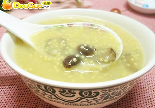 健胃消食：小米红枣粥的做法