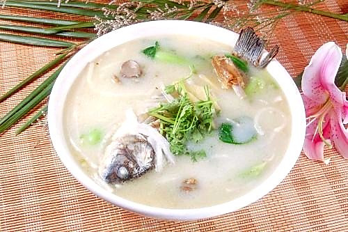 Crucian Carp Soup 鲫鱼汤