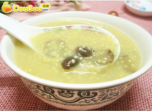 健胃消食：小米红枣粥的做法