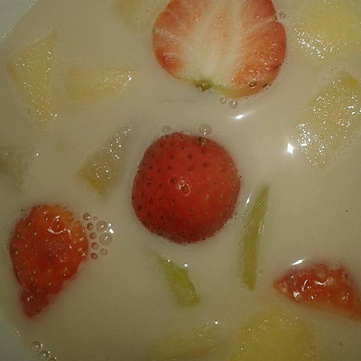牛奶水果汤