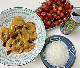 椰汁油焖大虾的做法