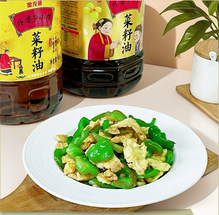 青椒炒鸡蛋的做法