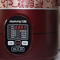 雪梨排骨润肺汤的做法图解4