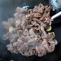 #奈特兰芝士粉挑战赛# 豇豆榛蘑烧牛肉的做法图解9