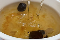 桃胶雪燕皂角米红枣美颜糖水的做法