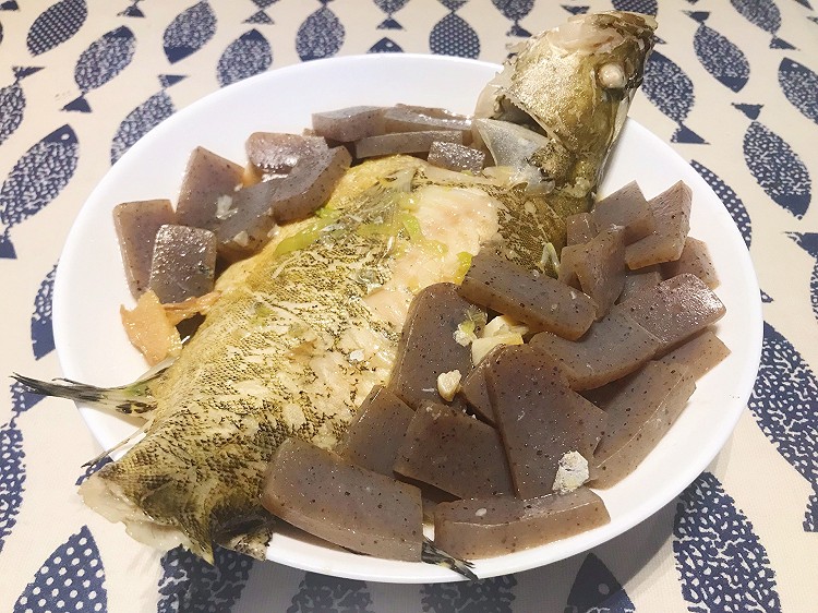 厨艺小白也能做出好吃的鱼——低热量的魔芋烧桂鱼的做法