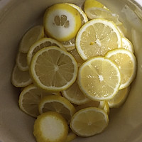 川贝柠檬陈皮炖冰糖的做法图解2