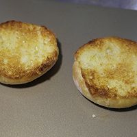 班尼迪克英式松饼佐果蔬杂锦沙律的做法图解4