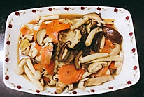 杂菇燜鱼的做法
