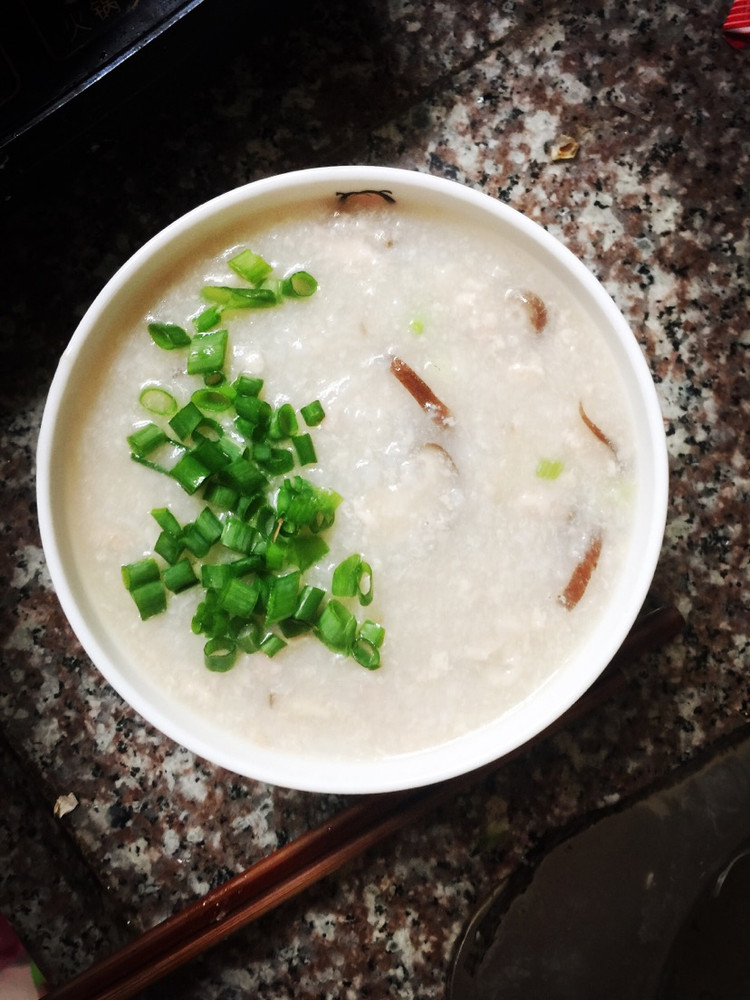 香菇肉沫粥的做法