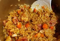 腊肠鸡腿肉板栗焖饭的做法
