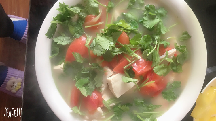 西红柿鲫鱼豆腐汤的做法