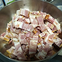 奶油培根蘑菇虾仁玉米意面的做法图解2
