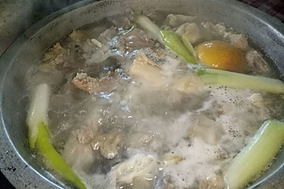 清炖羊肉汤