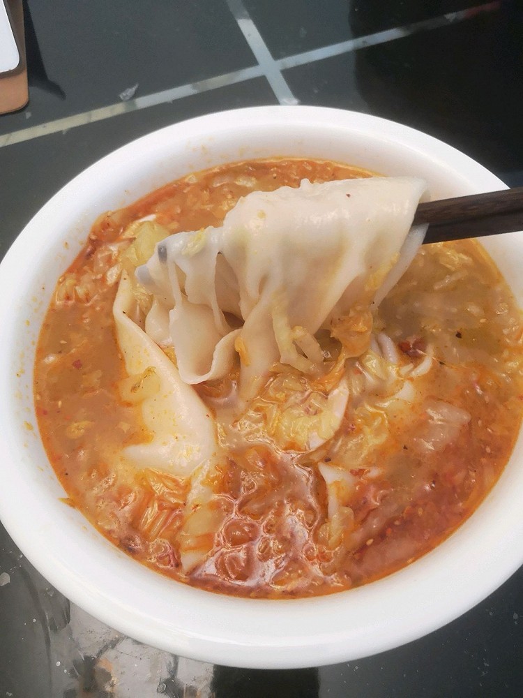 东北酸菜铺盖面的做法