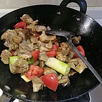 土豆烧牛腩的做法图解5