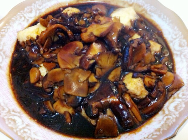 菌菇豆腐煲