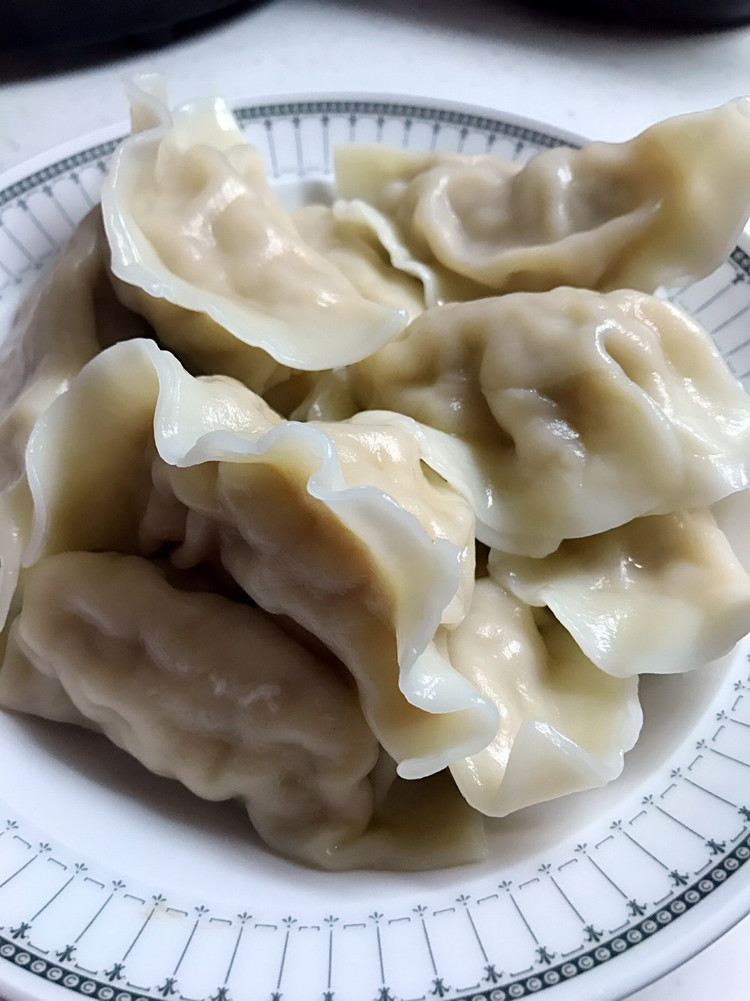 猪肉酸菜水饺的做法