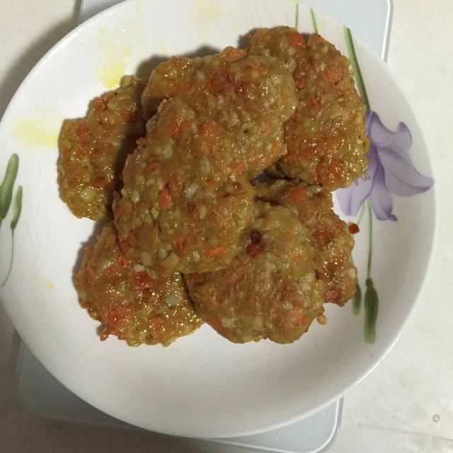 胡萝卜肉饼～宝宝最爱的做法图解7