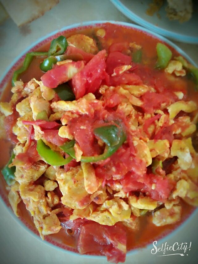 Scrambled egg with tomato