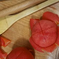 金针菇肥牛番茄汤的做法图解2