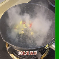 下饭神器辣椒炒蛋，我偷偷炫了3碗！的做法图解2