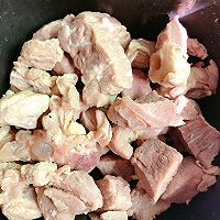 胡萝卜土豆焖牛腩的做法图解4
