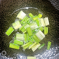 葱油拌面的做法图解1