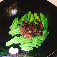 腊肉炒荷兰豆的做法图解6