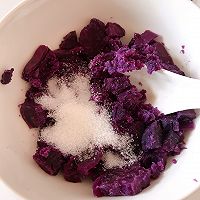 #换着花样吃早餐#紫薯开花馒头的做法图解6