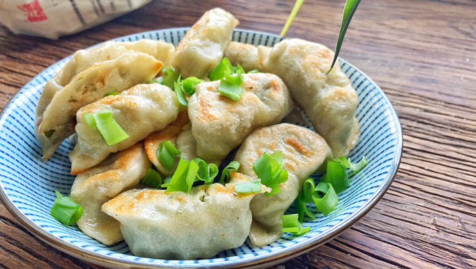 上班族简易早餐：10分钟搞定简单快手的煎饺