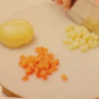 鸡蛋土豆沙拉的做法图解3
