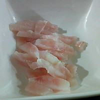 «中餐厅»砂锅巴沙鱼的做法图解3
