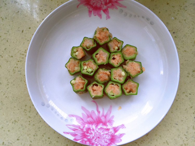 小红锅出品：宝宝午餐秋葵包肉的做法