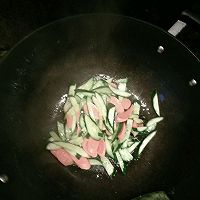 火腿肠炒黄瓜的做法图解4