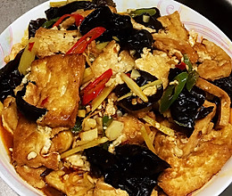 木耳烧豆腐的做法