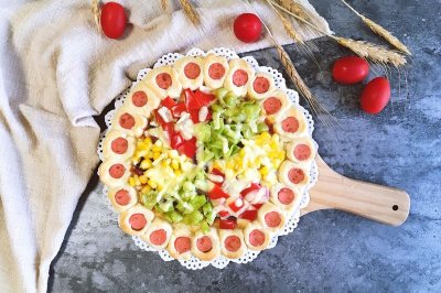 花边腊味缤纷披萨