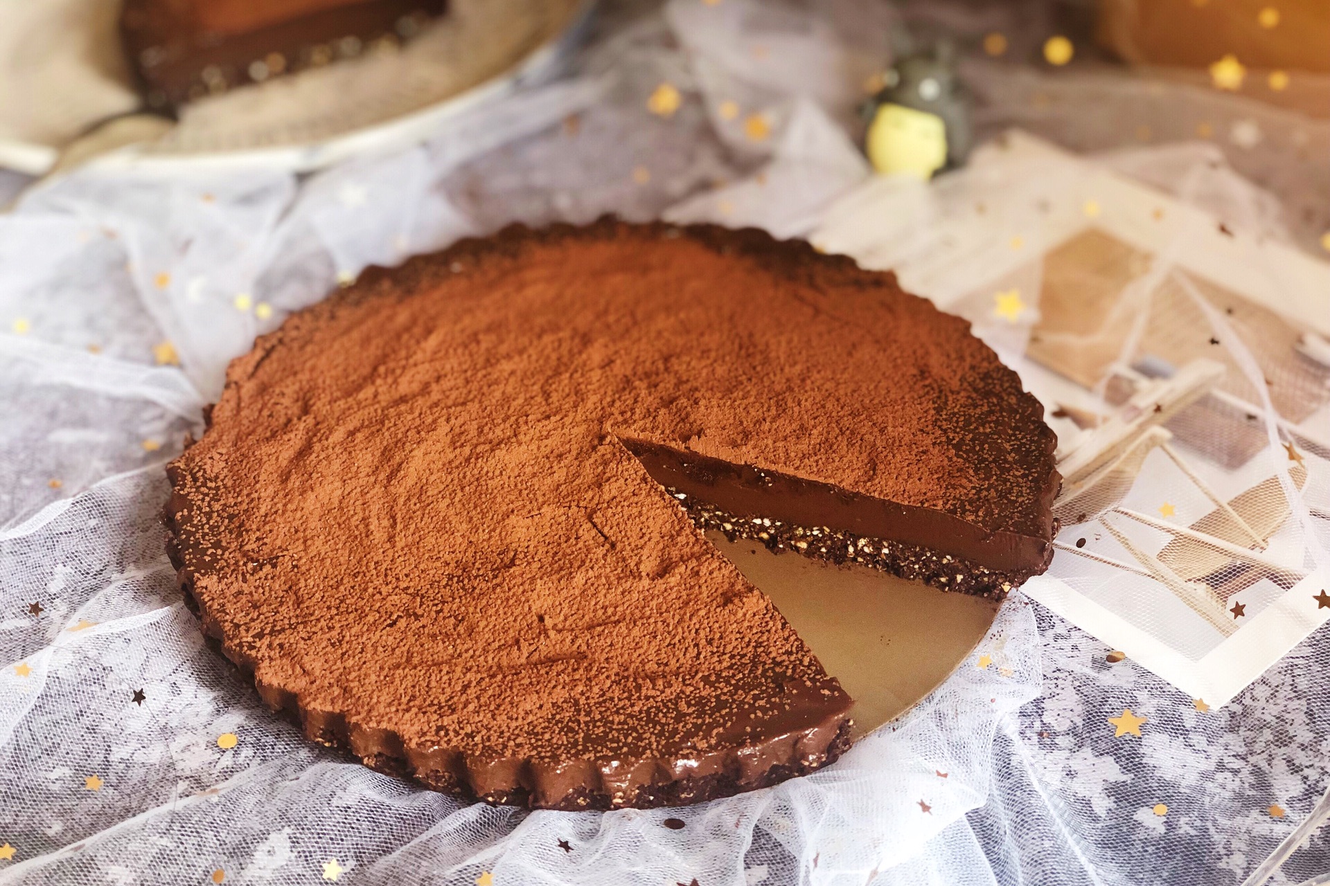 Healthy dessert cocoa tart