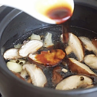#暖冬酱在手，嗨吃部队锅#酸辣魔芋豆腐煲的做法图解10